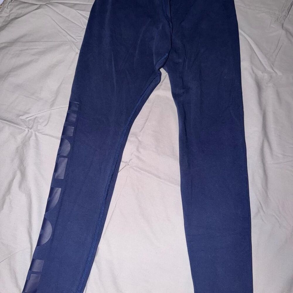 Nike Women's Navy and Blue Leggings